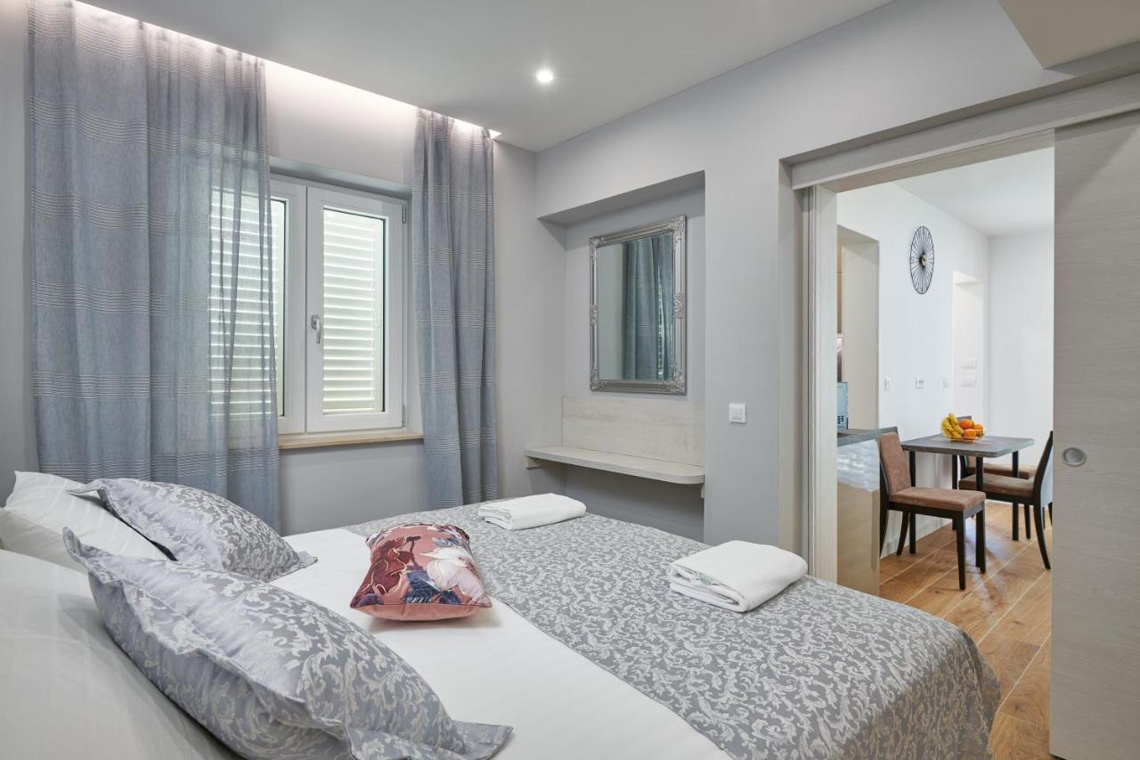 דוברובניק Newly Renovated Apt. Near To Entrance To Old Town מראה חיצוני תמונה